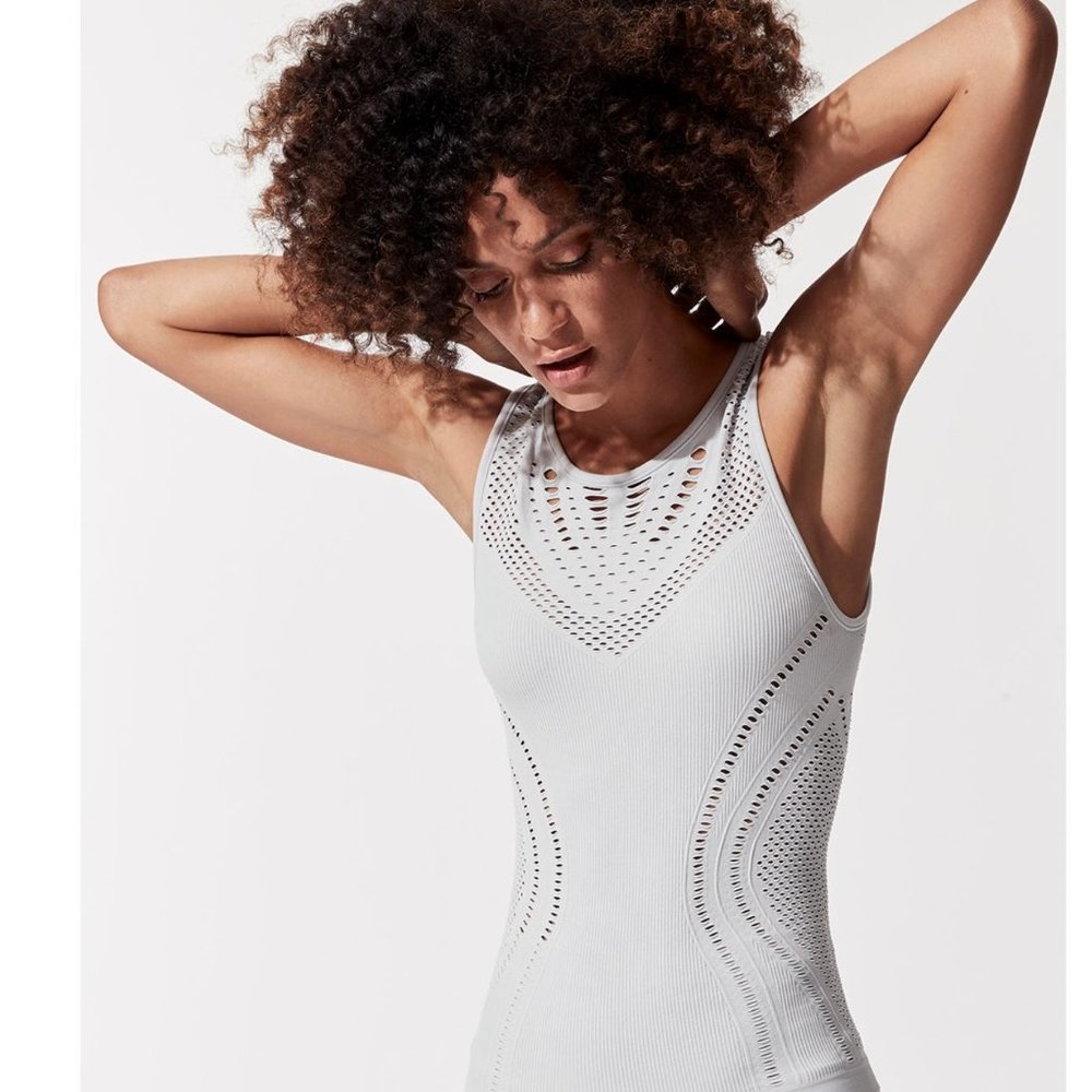 Dove Grey Heather ALO Yoga Lark Tank Size M